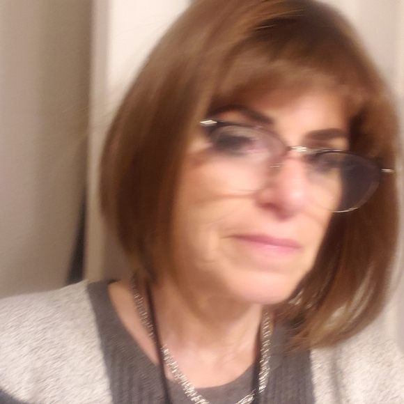 Jolie Paula Young Wig- had bangs professionally cut due to no lace. - Picture 3 of 7